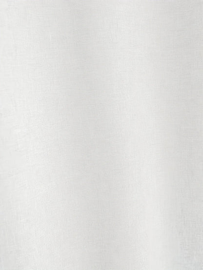 Camisa elegante de manga corta y cuello alto