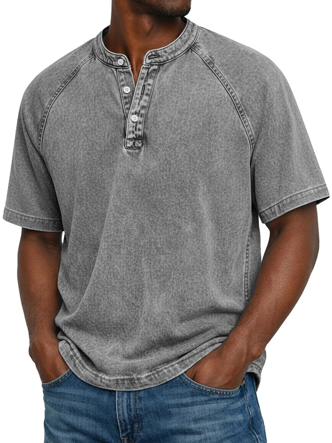 Camisa vintage abotonada para hombre.