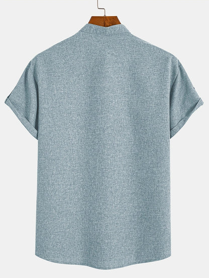 Camisa elegante de manga corta y cuello alto